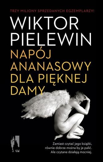 Ananasowy napój dla pięknej damy