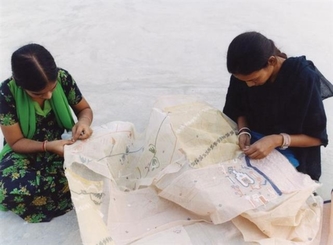 Scraps: Fashion, Textiles, and Creative Reuse Scraps: Fashion, Textiles, and Creative Reuse