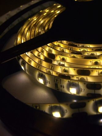 LED páska SMD5050, teplá bílá, 12V, 1m, 60 LED/m