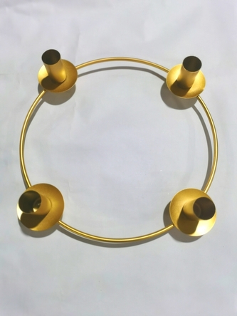 Kovový kruhový svícen zlatý 25 cm