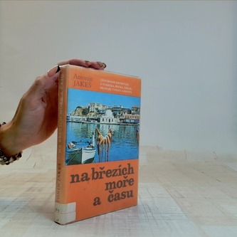 Na březích moře a času