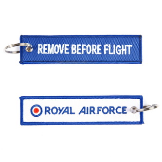Přívěsek na klíče Fostex Remove before flight Royal Air Force - modrý-bílý