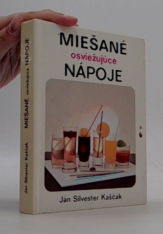 Miešané osviežujúce nápoje