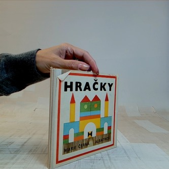 Hračky