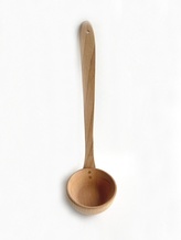 Naběračka dřevo střední 37x11x9