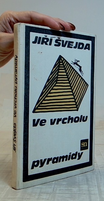 Ve vrcholu pyramidy