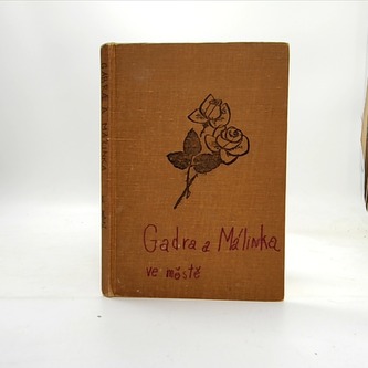 Gadra a Málinka ve městě  2