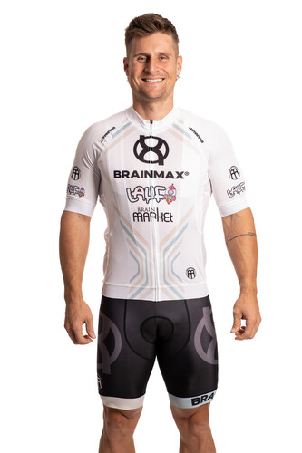 LAUF cyklistický set, bílý dres a černé kraťasy se šlemi LAUF cyklistický set, bílý dres a černé kraťasy se šlemi