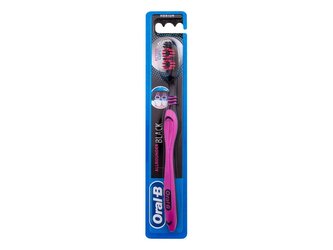 Oral-B Allrounder Klasický zubní kartáček Black 1 ks Medium unisex