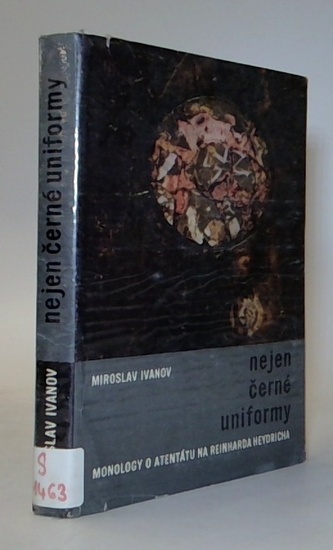 Nejen černé uniformy