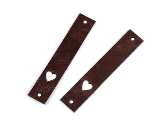 Kožený štítek srdce 12x70 mm - 10 ks - 4 hnědá