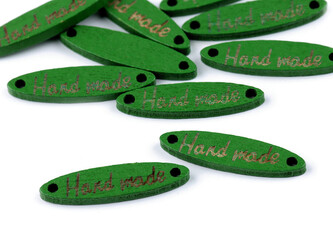 Dřevěná cedulka / ozdoba Handmade 6x27 mm - 100 ks - 9 zelená