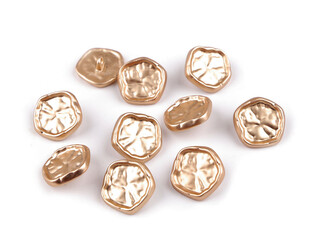 Kovový knoflík mačkaný vzhled velikost 28" - 50 ks - zlatá sv.