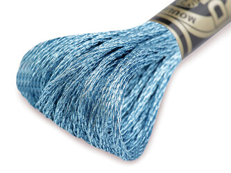Vyšívací příze DMC Mouliné Light Effects - 1 ks - E334 Ashley Blue