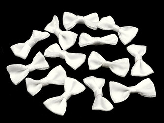 Svatební / prádlové mašličky 12x25 mm saténové - 50 ks - 20 Off White