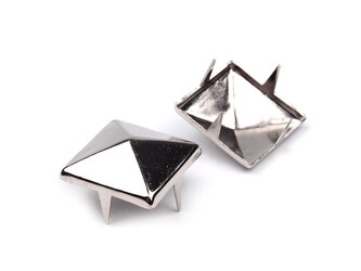 Cvočky na oblečení 12x12mm pyramida - 50 ks - 1 nikl