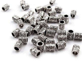 Kovová koncovka na šňůru Ø4 mm / ozdoba - 50 ks - platina s patinou