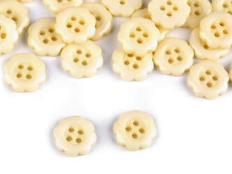 Knoflík květ velikost 20" - 100 ks - 7 krémová světlá