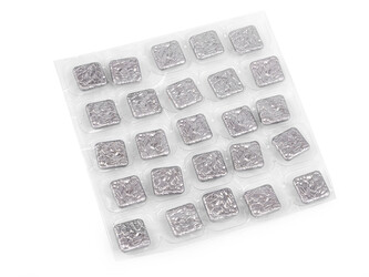 Kovový knoflík strukturovaný velikost 40" - 25 ks - 1 nikl tm.