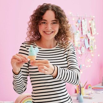 Wentylator na korbkę lody 1 z 2 kolorów Good Feelings, Trendhaus