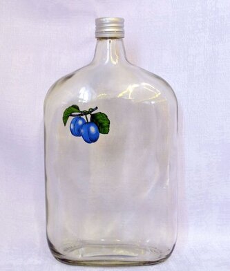 láhev 1,0l ŠVESTKA (placatka)+kov.uzávěr