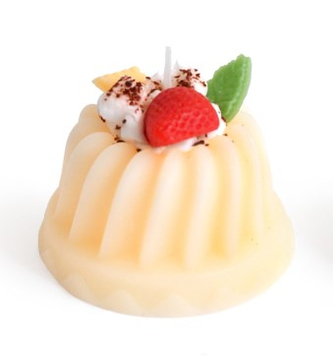 Świeca PYCHOTKA 6x4,5cm parafinowa kremowa