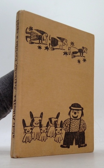 Ježibaby, Pacička a zajíci