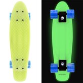 Spokey NEO Pennyboard se svítícími prvky ve tmě, 56 cm