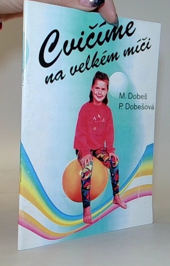 Cvičení na velkém míči