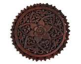 Závěsná dřevěná dekorace Lotos tmavá - 30 cm