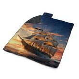 Plážová deka Plachetnice ve vlnách při východu slunce: 200x140 cm