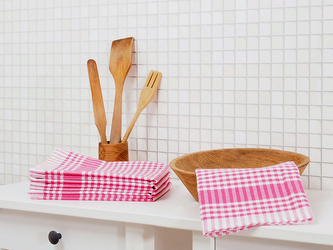 B.E.S. - Petrovice, s.r.o. Kuchyňská utěrka káro 45x70 - Růžová