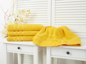 B.E.S. - Petrovice, s.r.o. Bavlněný froté ručník Standard - Yellow Rozměr: 30 x 50