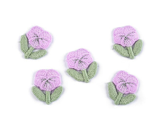Vyšívaný květ 2,1x2,5 cm - 10 ks - 4 fialová nejsvětlejší