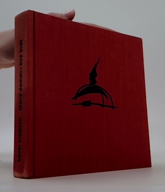 Těsný domov- širý svět