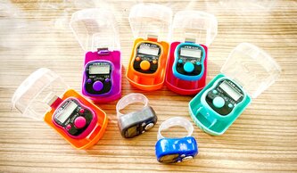 Digitální počítadlo na prst s LED osvětlením