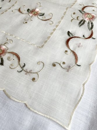 Dekorační ubrus Šípková růže 35x83 cm, krémová Dekorační ubrus Šípková růže 35x83 cm, krémová