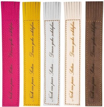 Kožená záložka se střapci Noch ein paar Seiten… Dan gehe Schlafen