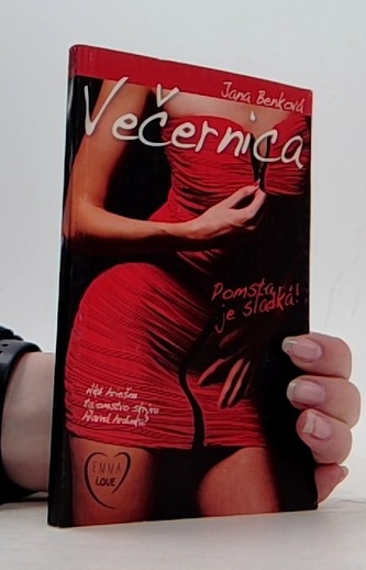 Večernica Pomsta je sladká!