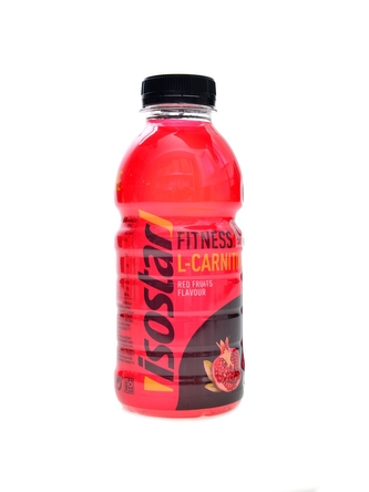 Isostar - L-carnitine 500 ml PET - červené ovoce