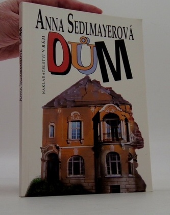 Dům