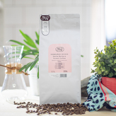 APe Pražírna a balírna KÁVA HONDURAS Geisha Washed Santa Barbara Forest Coffee Váha: 1000g