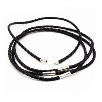 LR1102-45 Splétaná šňůrka na krk černá, tl. 4 mm