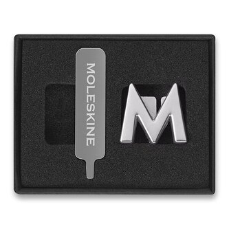Ozdoba na zápisník Moleskine, písmena abecedy - písmeno M