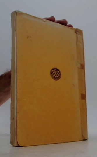 The red house mystery