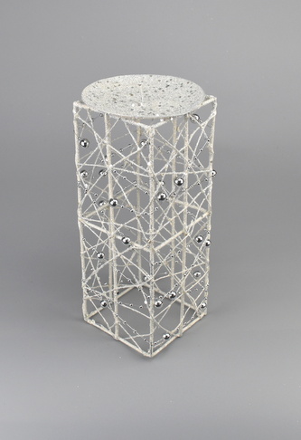 Svícen s perličkami