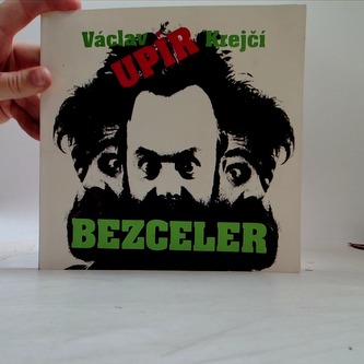 Upír