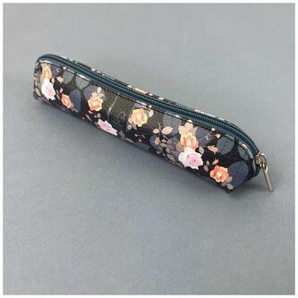 Piórnik mini Róże w Czerni , Bee-Bee