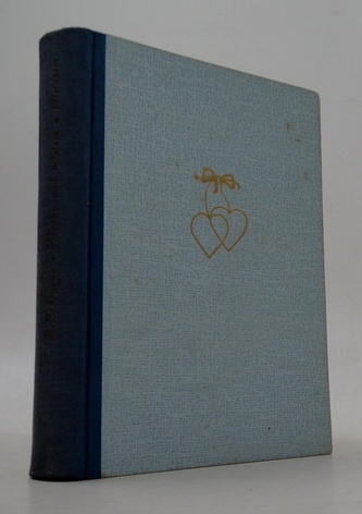 Vlajky nad městem a přístavem