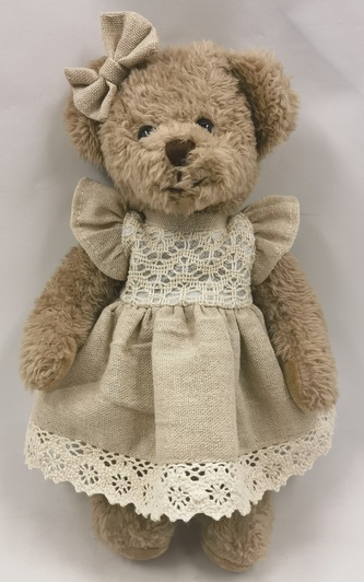 Plyšový medvěd v béžových šatičkách